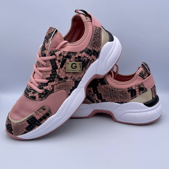 Guess GBG Women's Shoe Jimmy Lace-up Sneakers Pink Digital Camo Size 10 M US - Picture 7 of 7